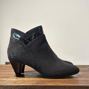 Karen Scott Black Mixed-Material Ankle Booties